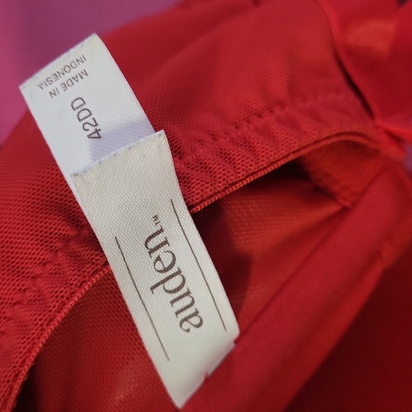 Bundle Cacique Black, Pink, and Red Bra Set - Picture 8 of 12